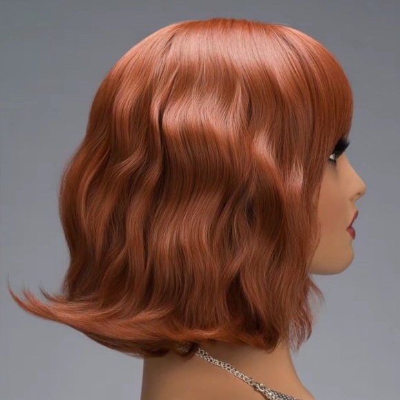 Auburn (Sunwashed Cherry) 9-inch Wavy Bob Wig - Picture 5 of 7